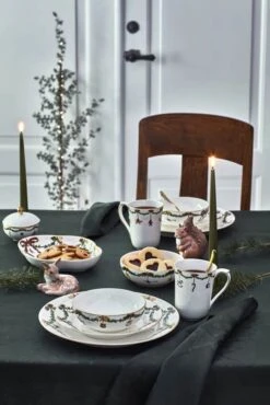 Royal Copenhagen Stjerne Riflet Jul Middagstallerken -Royal Copenhagen 3990 6066acba 3179 400b 86b4 2c5bbb683f0a