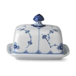 Royal Copenhagen 7 Royal Copenhagen Musselmalet Riflet Smørskål