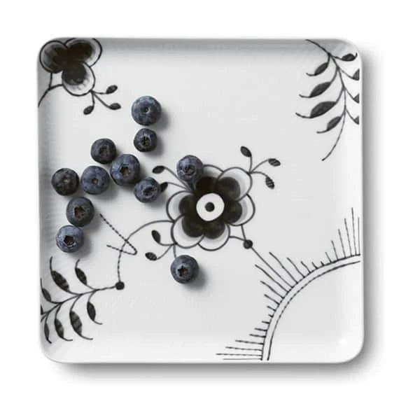 Royal Copenhagen Sort Mega Riflet Firkantet Tallerken 5 Royal Copenhagen Sort Mega Riflet Firkantet Tallerken - Billede 3